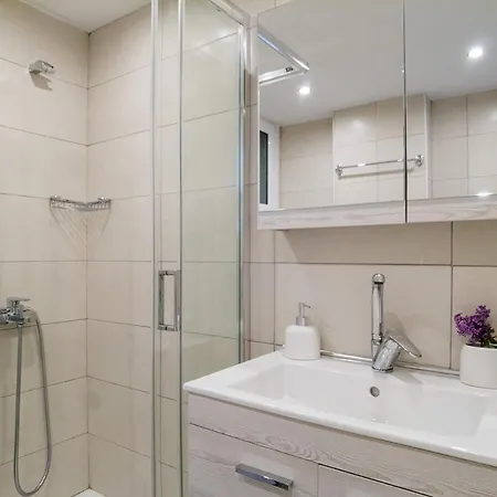 Corfu Diamond Suite-comfy Summer Getaway